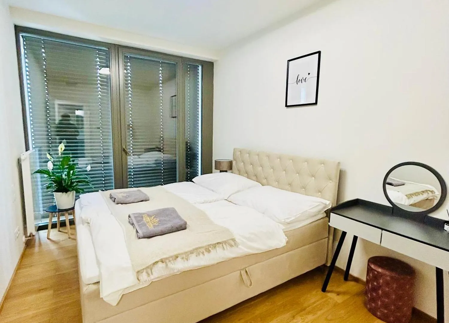 Luxury Apartments With Beautiful Views Prag